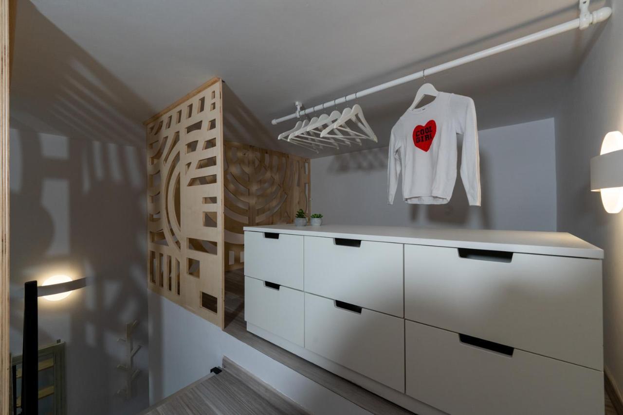 Central Suites Aegina 1 Ngoại thất bức ảnh